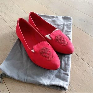 Alexander McQueen sequin skull flats in Red